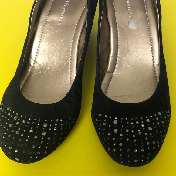 BCBG Generation Black Trinity Suede Sparkly Wedge Pumps Size 8.5 - Picture 3 of 13